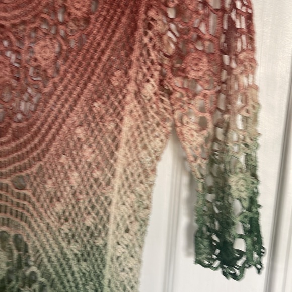 Multi colored lace tunic - Picture 4 of 5